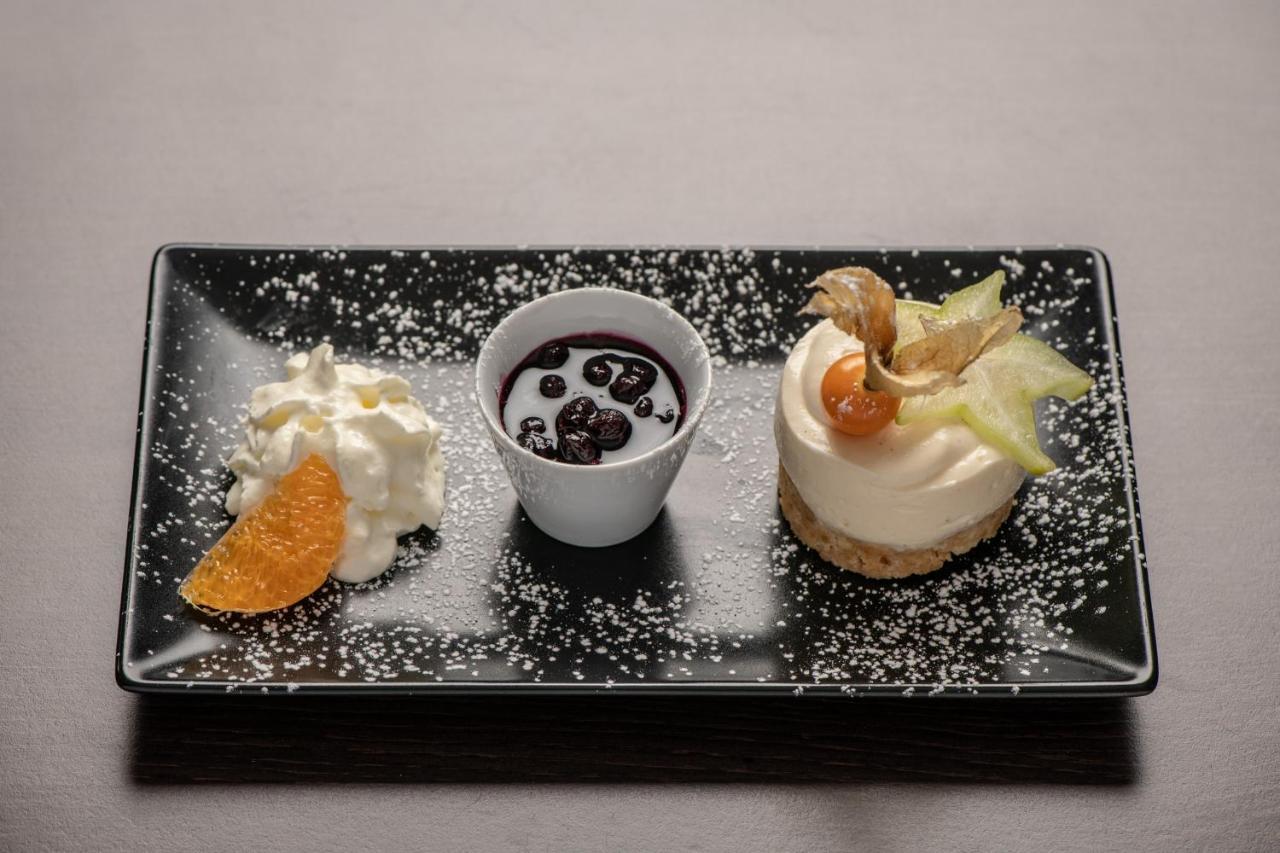 L Auberge Du Basilico เอม ภายนอก รูปภาพ